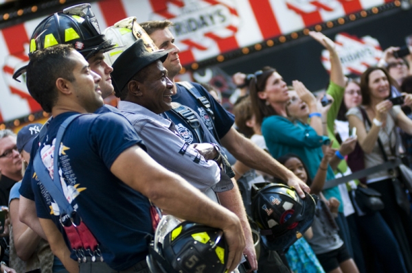 Ben Vereen & Firefighters Photo