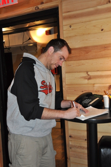 Photo Coverage: THE PHANTOM OF THE OPERA Sings for 'Carols For A Cure' Image