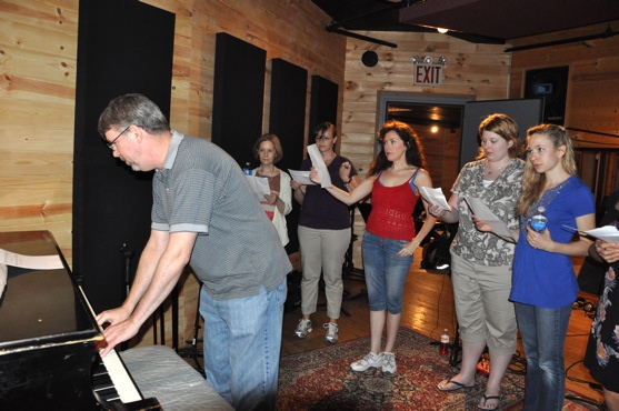 Photo Coverage: THE PHANTOM OF THE OPERA Sings for 'Carols For A Cure' Image