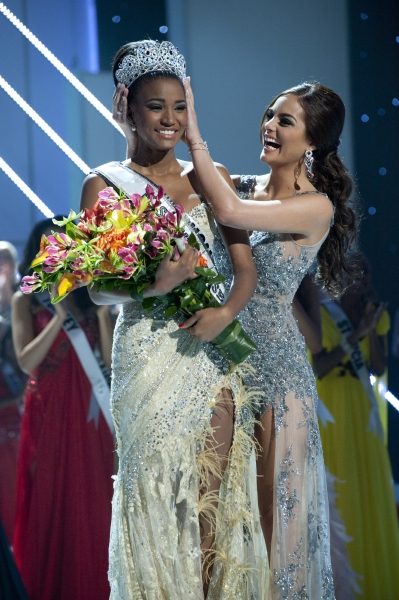 Photo Flash: Lea Salonga Sits as a Judge at 2011 Ms. Universe Pageant Image