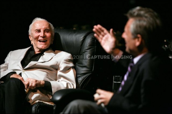 Kirk Douglas (L) talks on stage with CTG Artistic Director Michael Ritchie 
 Photo