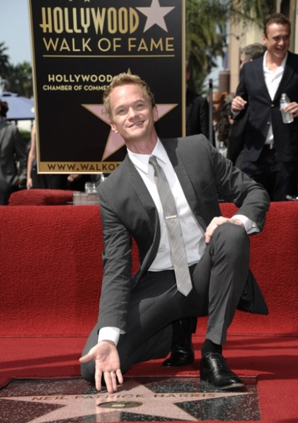 Photo Flash: Neil Patrick Harris Celebrates New Star on Hollywood Walk of Fame! Image