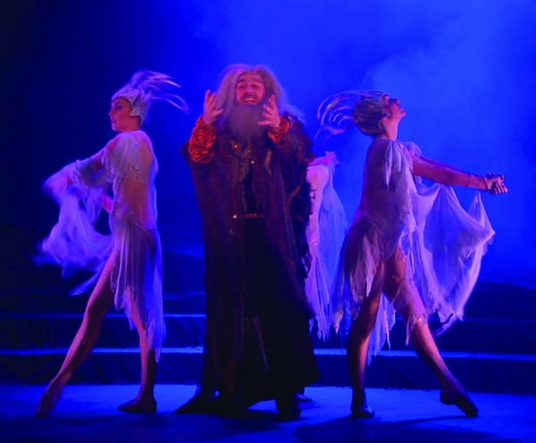 Photo Flash: CAMELOT Plays the John W. Engeman Theater! Image
