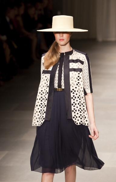 Photo Flash: Jaeger London Fashion Show Image