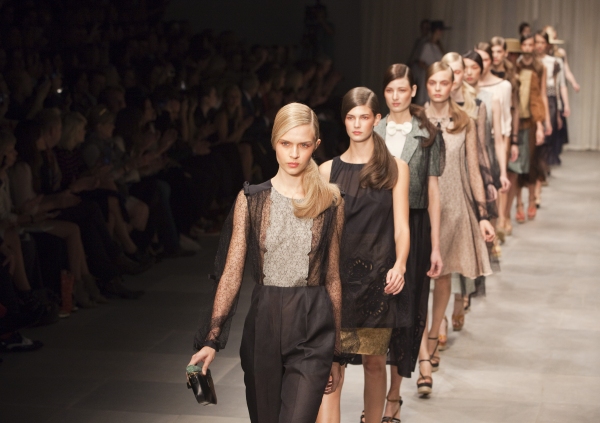 Photo Flash: Jaeger London Fashion Show Image