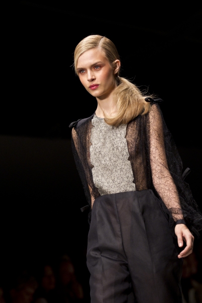 Photo Flash: Jaeger London Fashion Show Image