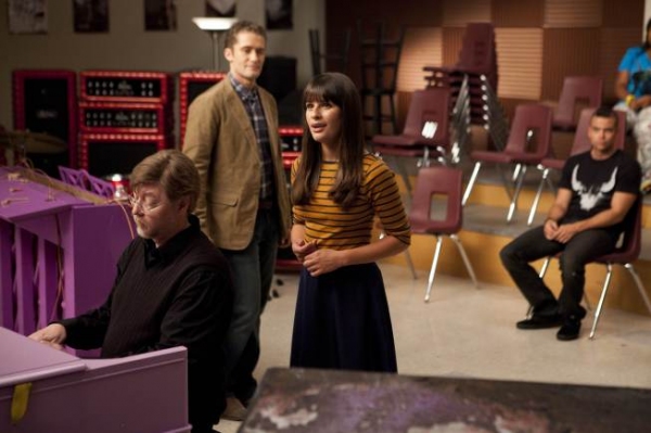 Photos and Audio: Tonight on GLEE- ANYTHING GOES, WIZARD OF OZ, and More! Image