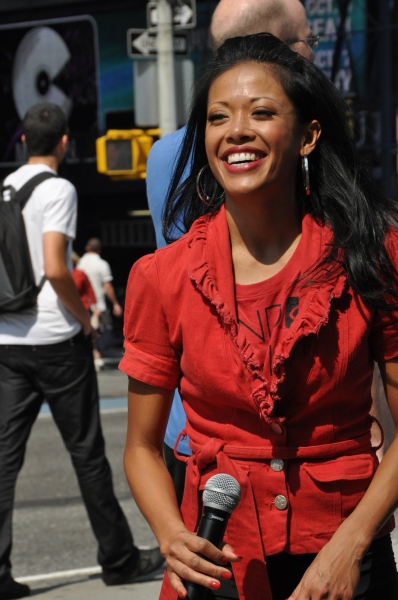 Photo Coverage: Broadway Takes Part in Shellac Flash Mob in Times Square fo Fashion Week Image