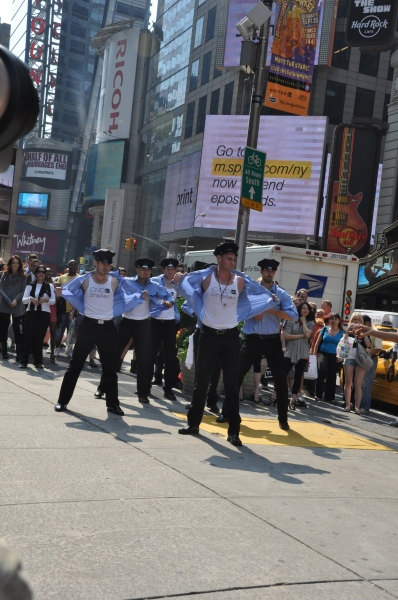 Photo Coverage: Broadway Takes Part in Shellac Flash Mob in Times Square fo Fashion Week Image