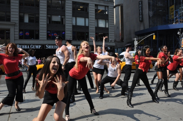 Photo Coverage: Broadway Takes Part in Shellac Flash Mob in Times Square fo Fashion Week Image