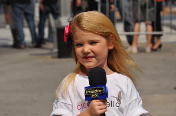 Photo Coverage: Broadway Takes Part in Shellac Flash Mob in Times Square fo Fashion Week Image