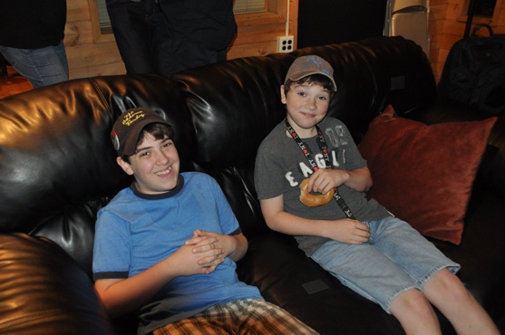 Photo Coverage: THE ADDAMS FAMILY Sings for 'Carols For A Cure' Image