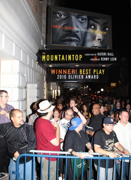 Photo Coverage: Samuel L. Jackson & Angela Bassett Greet Fans Following Premiere Performance of THE MOUNTAINTOP Image