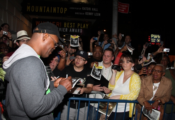 Photo Coverage: Samuel L. Jackson & Angela Bassett Greet Fans Following Premiere Performance of THE MOUNTAINTOP Image