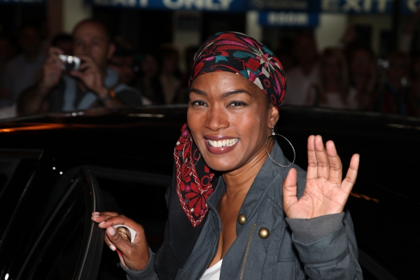 Photo Coverage: Samuel L. Jackson & Angela Bassett Greet Fans Following Premiere Performance of THE MOUNTAINTOP Image