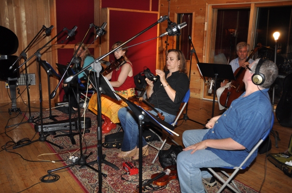 Photo Coverage: CHICAGO Sings for 'Carols for a Cure' Album Image