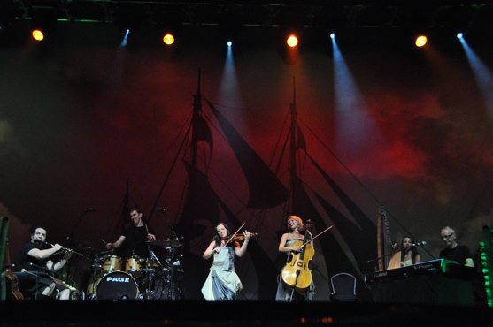 Photo Coverage: Celtic Thunder Plays The Beacon Image