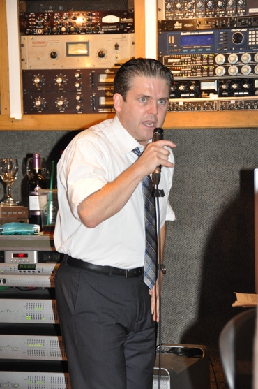 Photo Coverage: ANYTHING GOES Sings for 'Carols for a Cure' Image