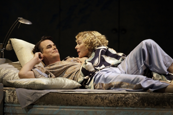 Photo Coverage: First Look at Kim Cattrall, Paul Gross in Toronto's PRIVATE LIVES! Image