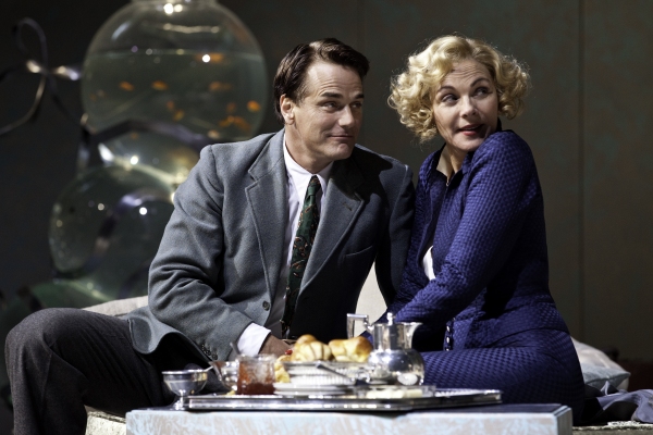 Photo Coverage: First Look at Kim Cattrall, Paul Gross in Toronto's PRIVATE LIVES! Image