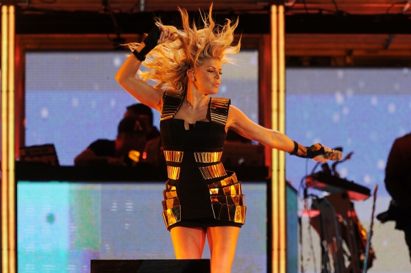 Photo Flash: Chase Presents The Black Eyed Peas Concert 4 NYC at Central Park Image