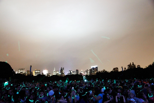 Photo Flash: Chase Presents The Black Eyed Peas Concert 4 NYC at Central Park Image