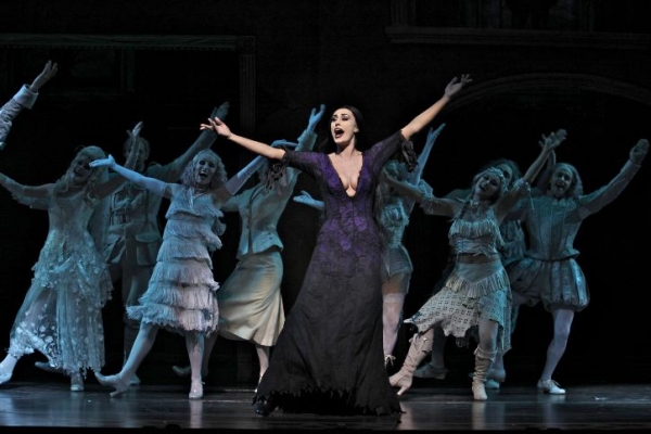 Photo Flash: First Look at THE ADDAMS FAMILY National Tour! 