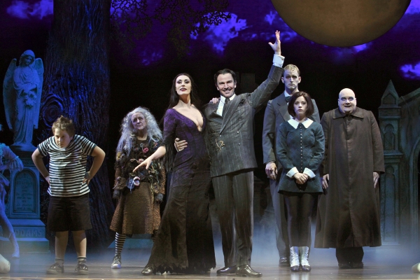 Douglas Sills, Sara Gettelfinger and the company of THE ADDAMS FAMILY Photo