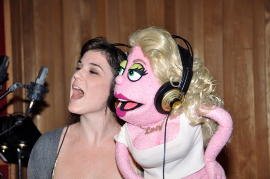 Photo Coverage: AVENUE Q Sings for 'Carols for a Cure' Image