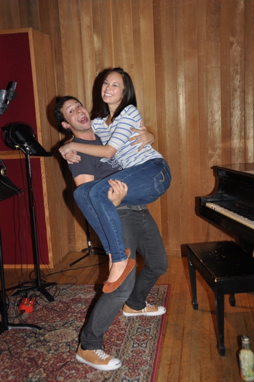 Photo Coverage: AVENUE Q Sings for 'Carols for a Cure' Image