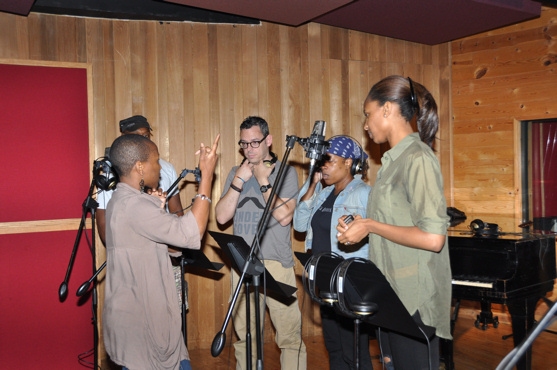 Photo Coverage: THE LION KING Sings for 'Carols for a Cure' Image