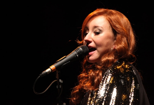 Photo Flash: Tori Amos Performs in Rome Image