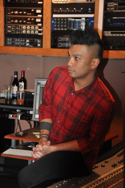 Photo Coverage: SPIDER-MAN's Reeve Carney, T.V. Carpio Sing For 'Carols for a Cure' Image