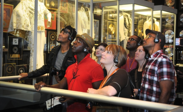 Photo Flash: MEMPHIS National Tour Visits Graceland Image