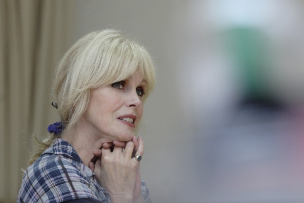 Photo Flash: Joanna Lumley, Robert Lindsay in Rehearsal for THE LION IN WINTER Image