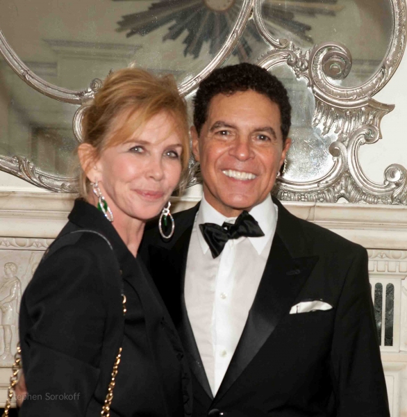Trudie Styler & Clint Holmes Photo