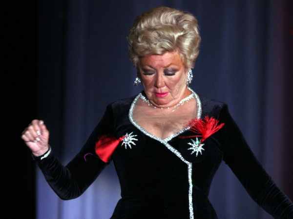 Photo Flash: Mitzi Gaynor Brings RAZZLE DAZZLE to Orleans Showroom Image