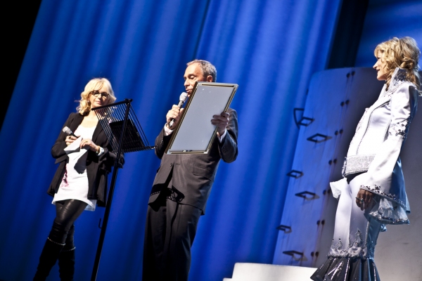 Judy Craymer, Mayor Michael Bloomberg and Lisa Brescia Photo