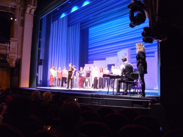 Photo Coverage: Backstage at MAMMA MIA! in Paris! Image