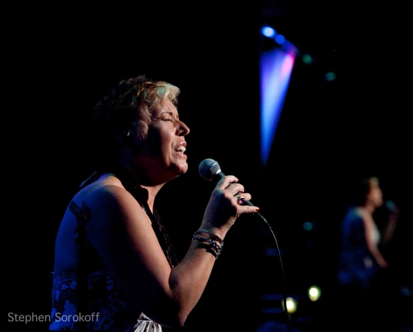 Photo Coverage: Barb Jungr Sings Bob Dylan at the Metropolitan Room Image