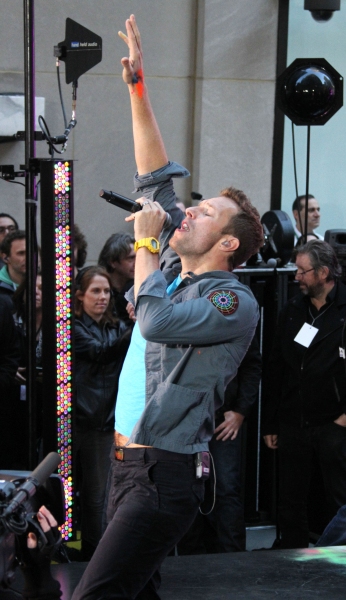 Photo Flash: Coldplay Performs at the Today Show 