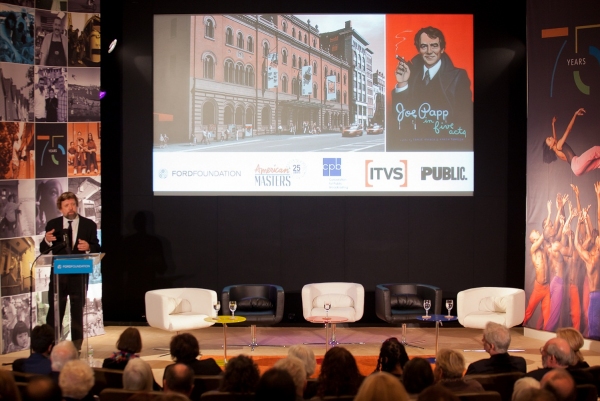 Photo Flash: Meryl Streep, Kevin Kilne, et al. Celebrate Public Theater Grant Image