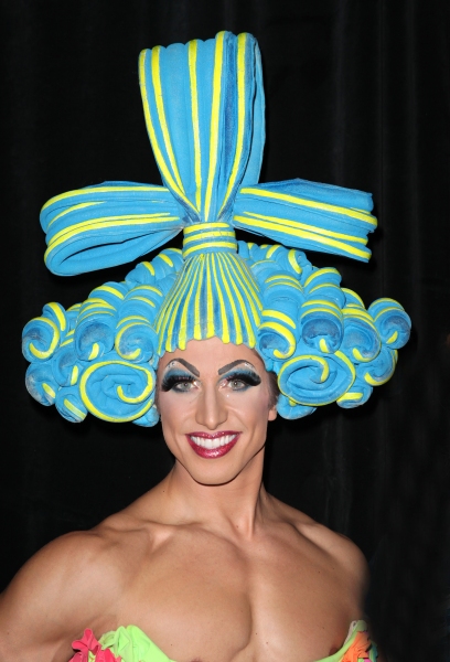 Photo Coverage: Bette Midler's 'Hulaween' Gala Benefit Image