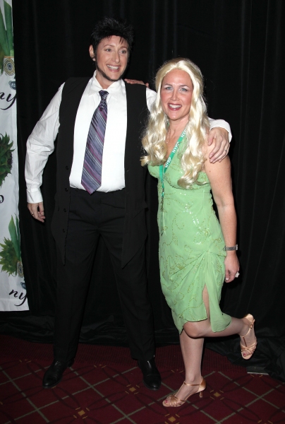 Photo Coverage: Bette Midler's 'Hulaween' Gala Benefit Image