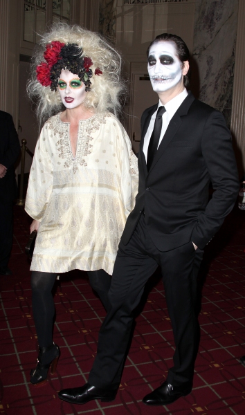 Photo Coverage: Bette Midler's 'Hulaween' Gala Benefit Image