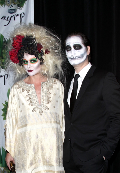 Photo Coverage: Bette Midler's 'Hulaween' Gala Benefit Image