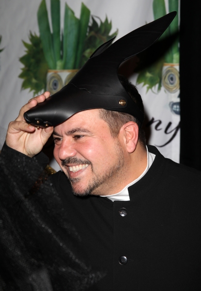 Photo Coverage: Bette Midler's 'Hulaween' Gala Benefit Image