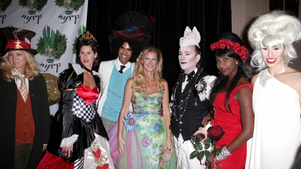 Photo Coverage: Bette Midler's 'Hulaween' Gala Benefit Image