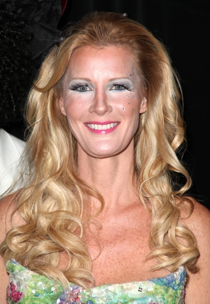 Photo Coverage: Bette Midler's 'Hulaween' Gala Benefit Image