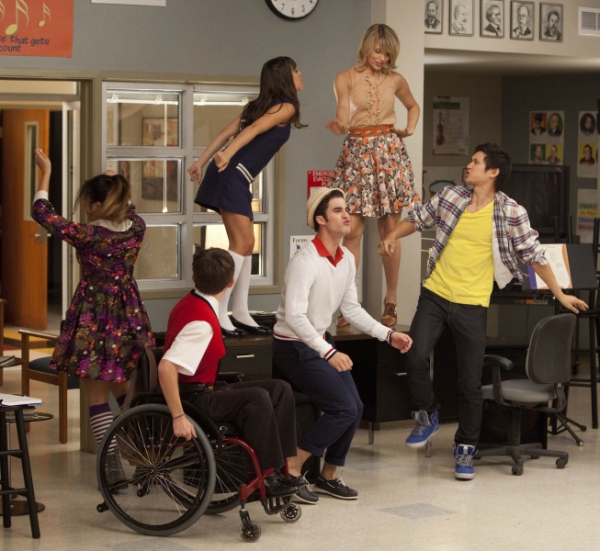 Photos and Audio: Tonight on GLEE- Katy Perry, Foreigner, and More! Image